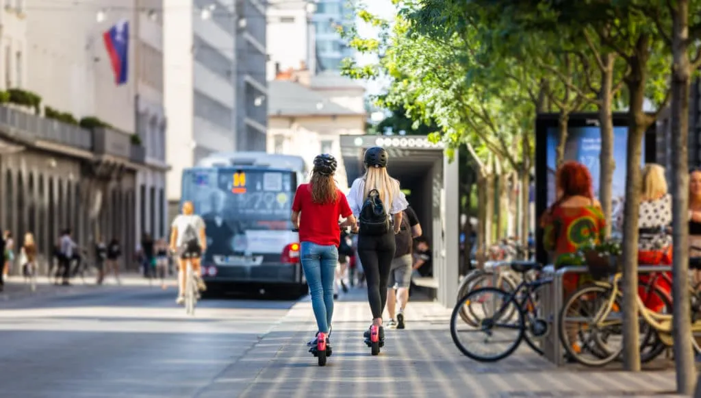 Eco-Friendly Transportation Resources for City Travel